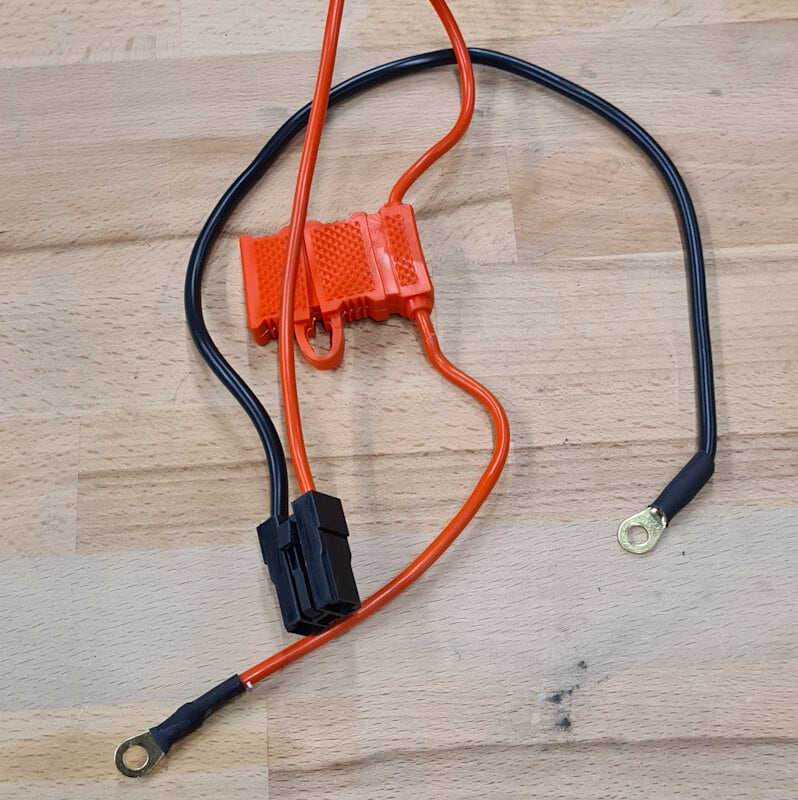 Sikringsholder med kabel, fladstiftssikring. Stiftkontakt/skruepoler ATV