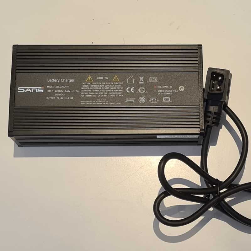 Oplader 60V 5A til Elmoped Evolite E3