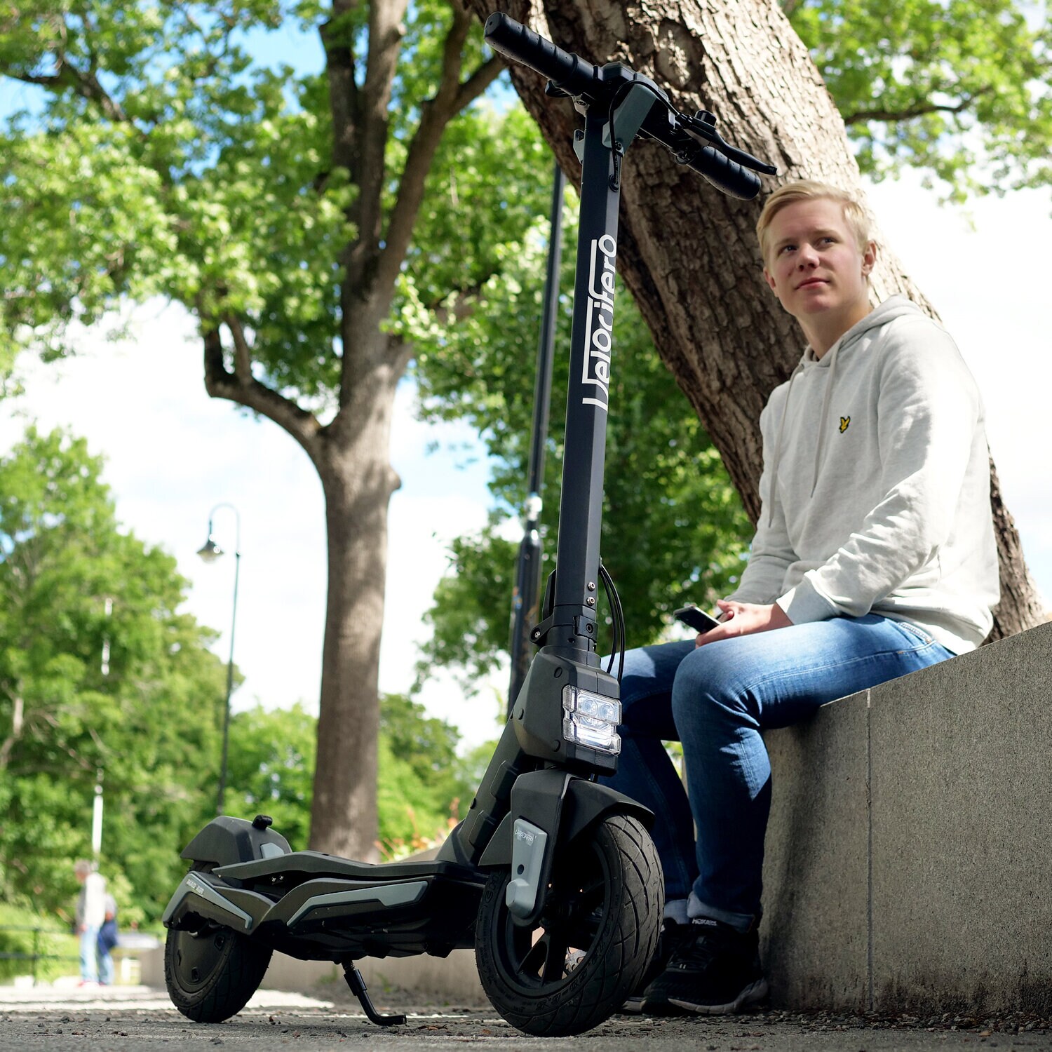 Elscooter Velocifero Mad Air 250W 10Ah
